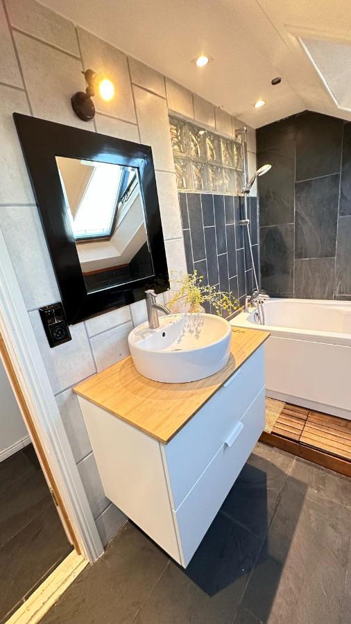 Theater Row Apartments Рейкявик Екстериор снимка